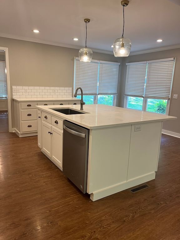 Foto del edificio - 509 Castlewood Trail