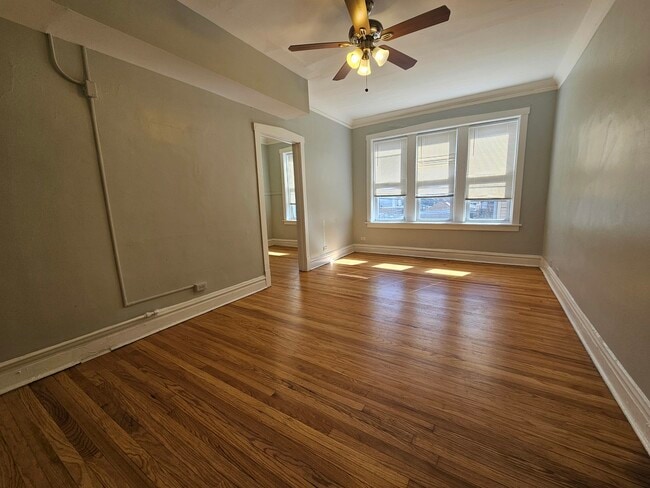 Building Photo - 4749 N Monticello Ave