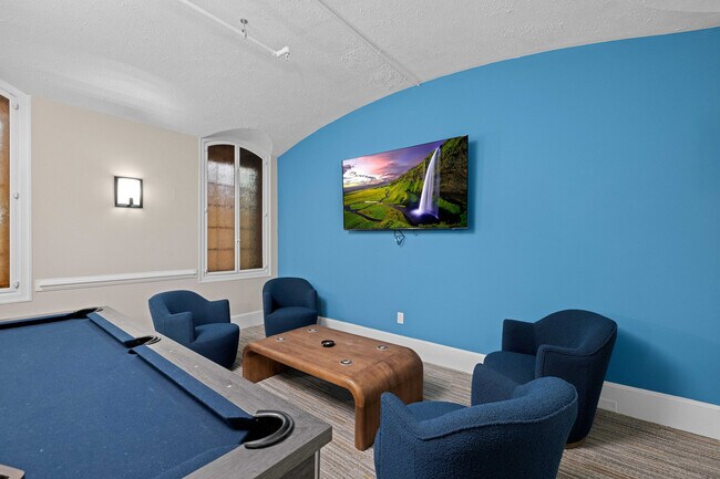 capilla 6 - The Loop at Midtown