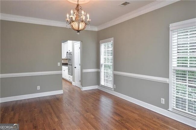 Foto del edificio - 905 Lancaster Way NW