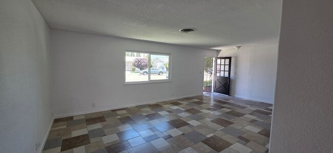 Building Photo - 26111 Doverwood Pl