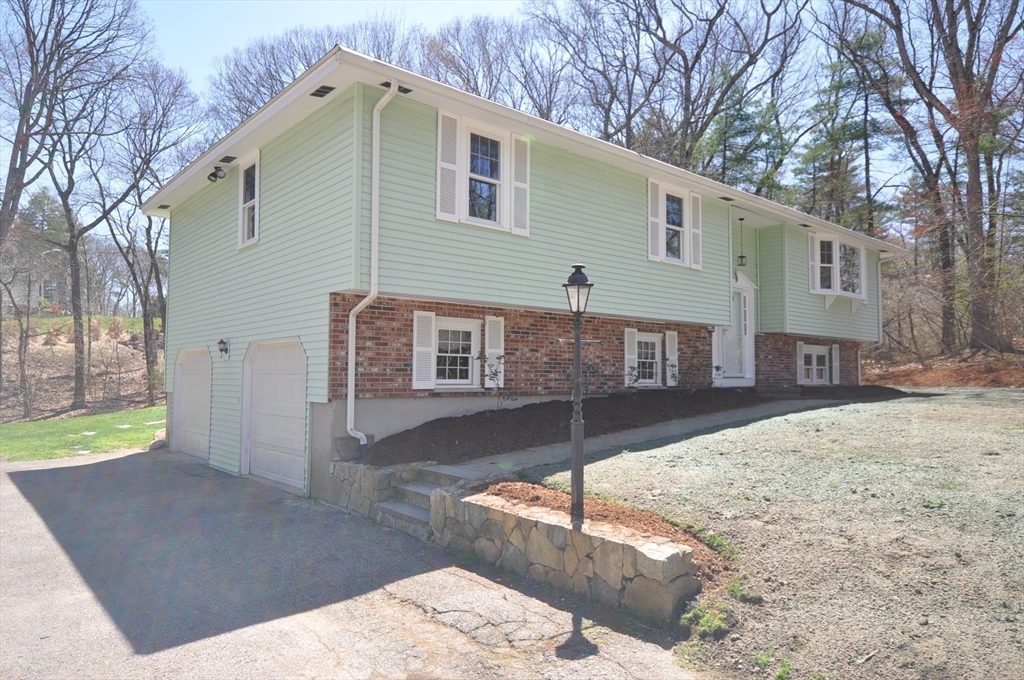 Primary Photo - 138 Vega Rd