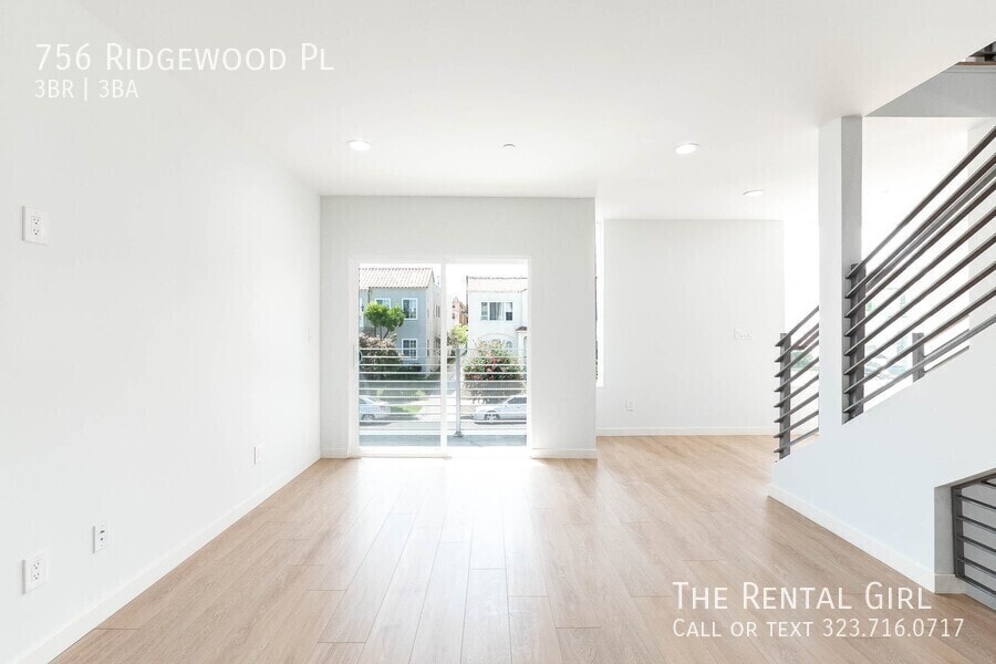 Foto principal - 756 N Ridgewood Pl