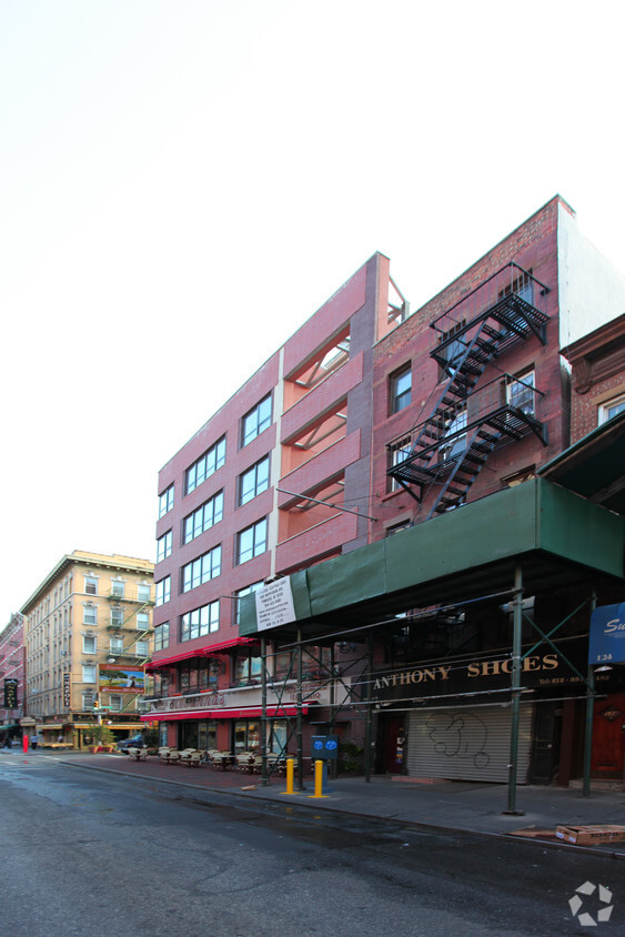 Building Photo - 128 Mulberry St