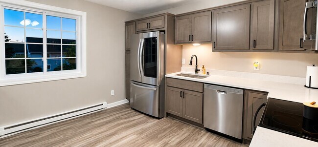 Building Photo - 501 Slinger Rd