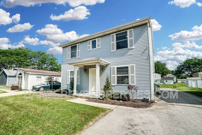 Building Photo - 3704 Willow Run Dr