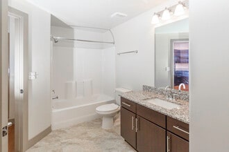 Building Photo - Dry Creek Apartments