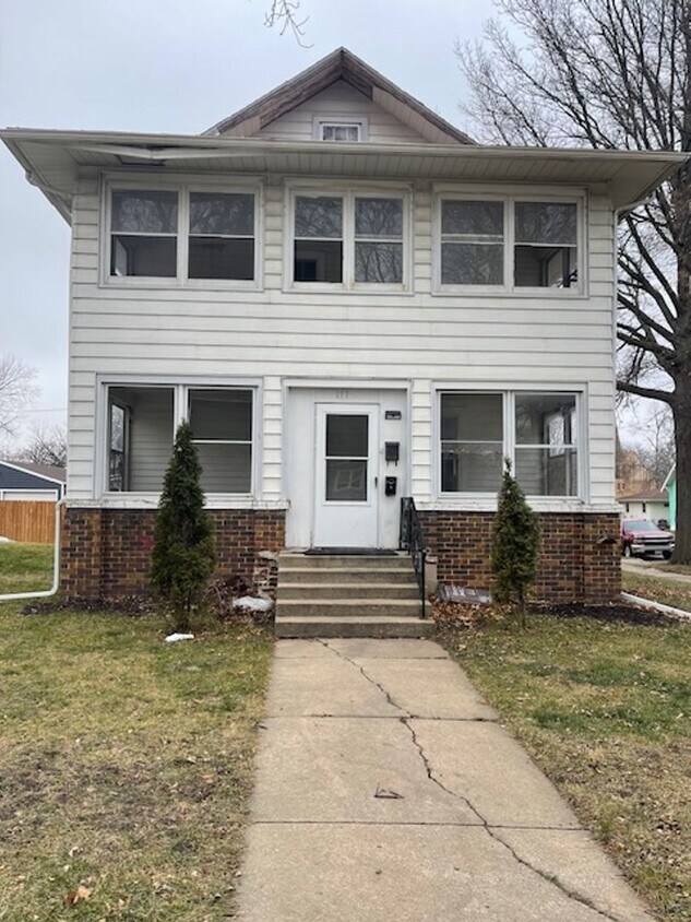 Primary Photo - 111 8th St NW
