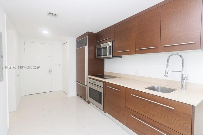 Foto del edificio - 495 Brickell Ave