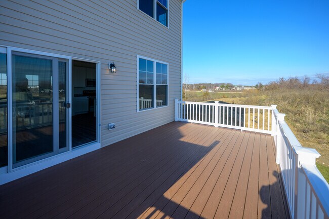 Outdoor deck with great views - 488 Ellendale Blvd