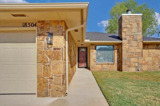 Foto del edificio - 18504 Laurel Oak Dr