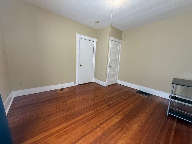 Foto del edificio - 53 Litchfield St