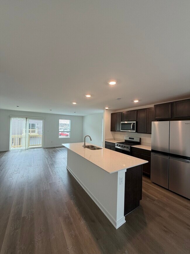 Foto del edificio - 6550 Linden Trl