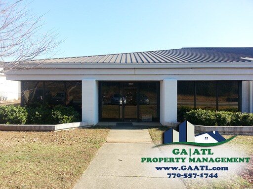 Primary Photo - 6123 Oakbrook Pky