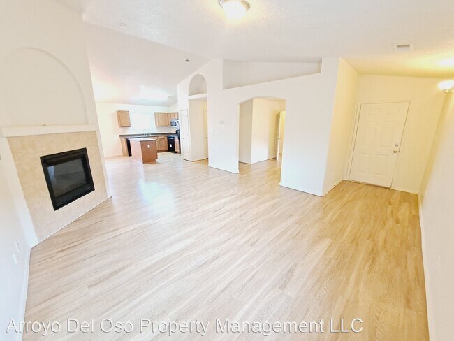 Building Photo - 3 br, 2 bath House - 711 Purple Aster Ave SW