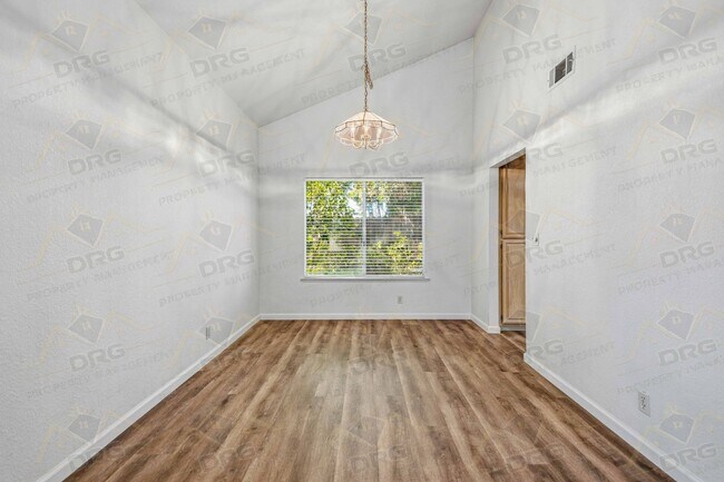 Foto del edificio - 2101 Finley Ct