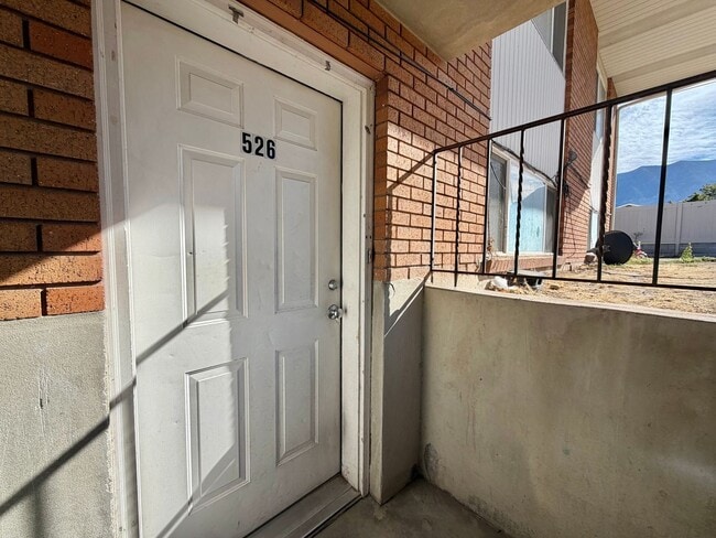 Building Photo - 522-528 N 200 E