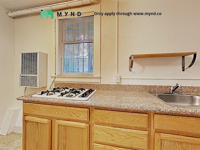 Building Photo - Studio, 1 bath  - 240 Grand Ave Apt 2 Apt 2