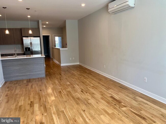 Building Photo - 2039 N College Ave