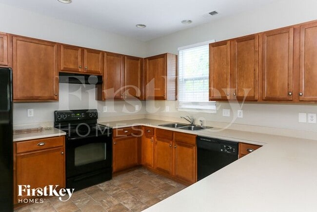 Foto del edificio - 11101 Dulin Creek Blvd