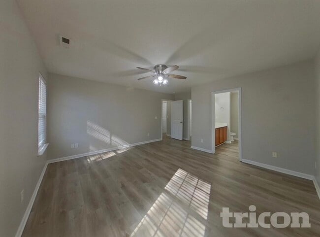 Building Photo - Ready To Move Now In Alderwood Ct.