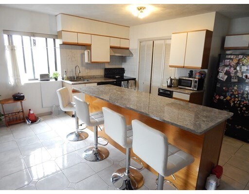 Primary Photo - 305 Meridian St