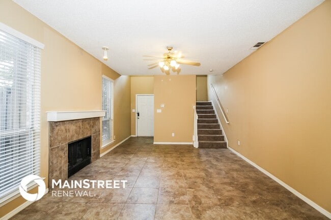 Foto del edificio - 4010 Windhaven Ln