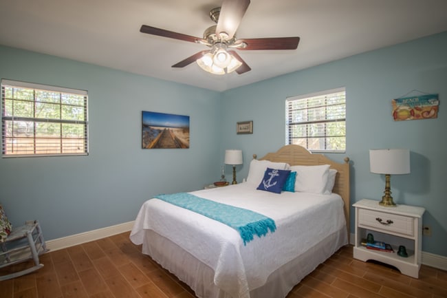 Photo - 906 Shipp St House