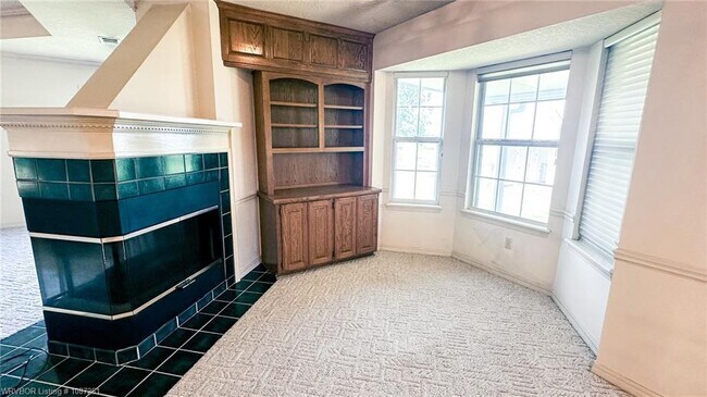 Building Photo - 3140 Eagle Dr