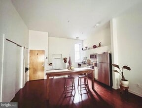 Building Photo - 1300 Spruce St