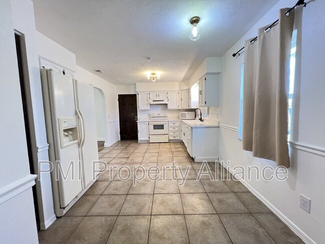 Foto del edificio - 1820 Oakgrove Ave