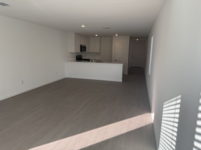 Living Room - 14138 Lampard St