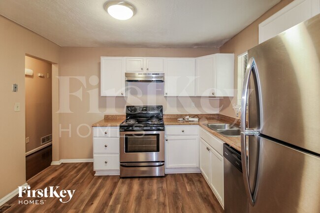 Foto del edificio - 4401 Raven Valley Ct