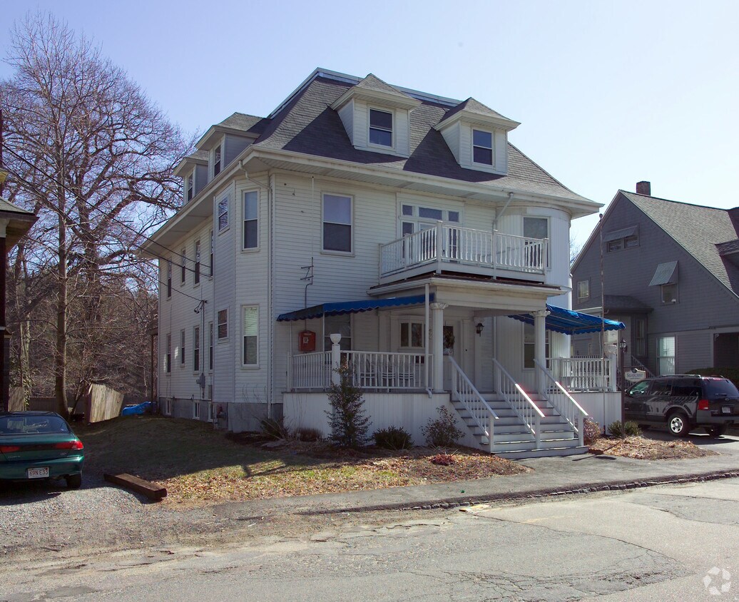 Building Photo - Silvercrest