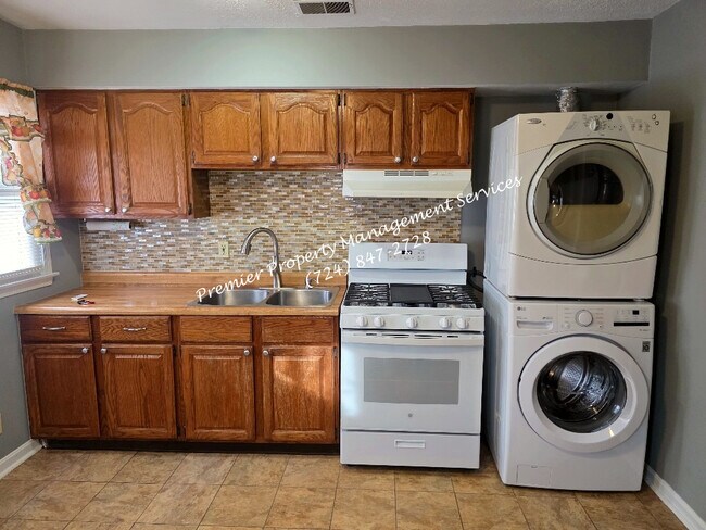 Foto del edificio - 1176 March St