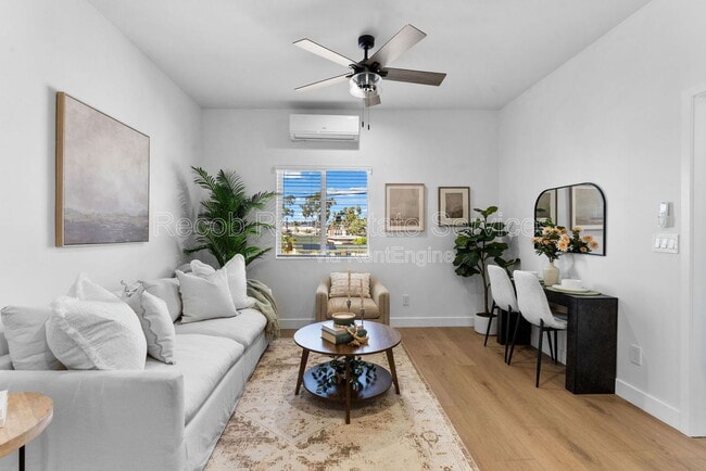 Foto del edificio - 4286 Samoset Ave