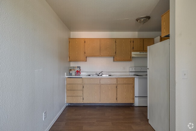 Interior Photo - Tamarak Gardens Apartments