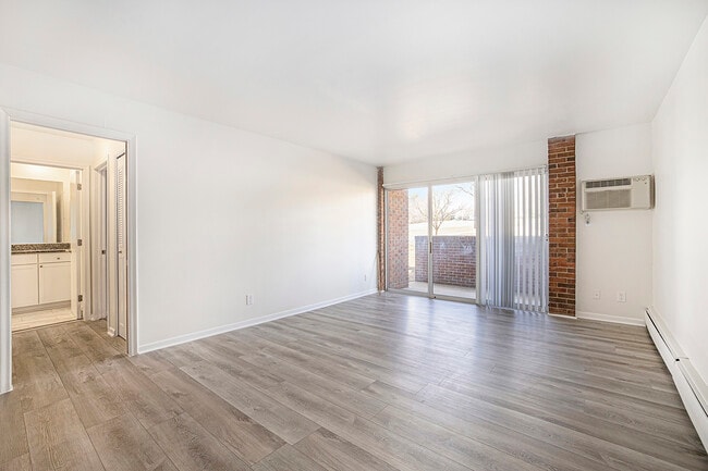 Building Photo - Arbor Village Apartments