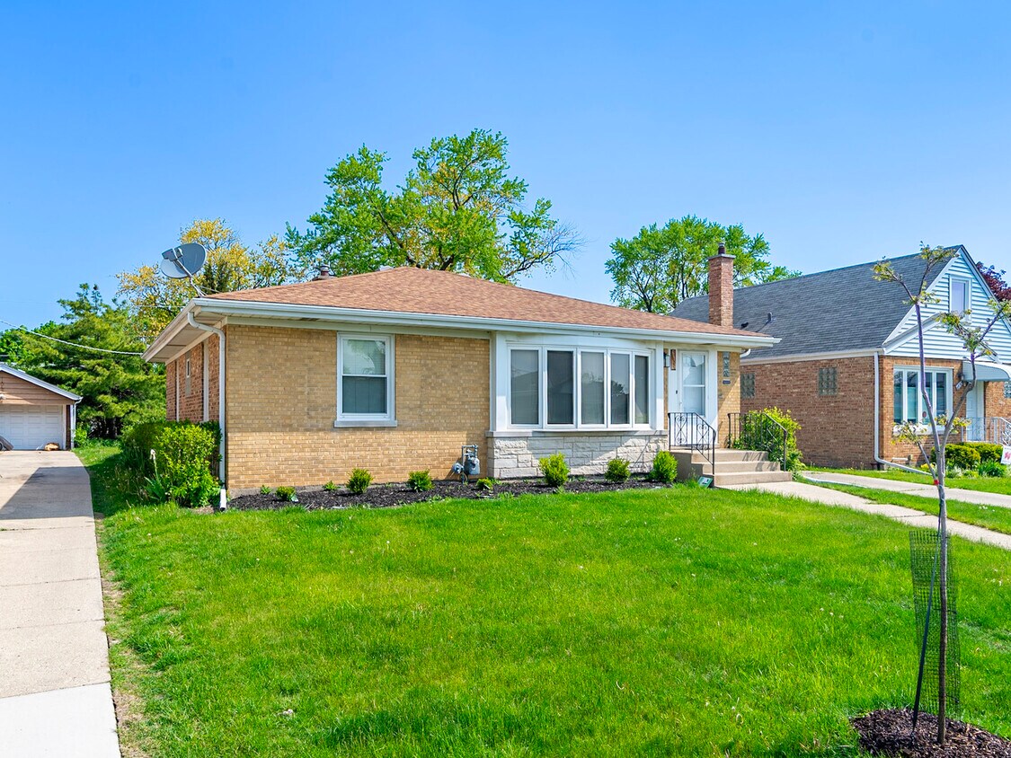 Primary Photo - 6936 W Keeney St