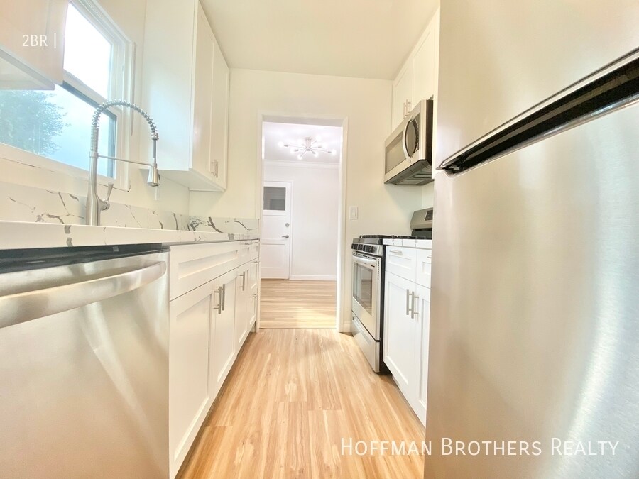 Foto principal - 15042 Dickens St Sherman Oaks, CA 91403
