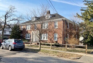 Building Photo - 175 Putnam St