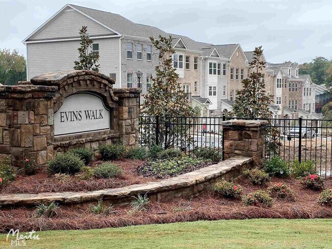 Foto del edificio - 1395 Live Oak Lane