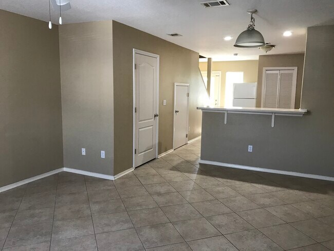 Building Photo - 1820 Shay Lin Ct