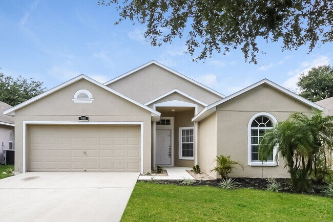 Building Photo - 9801 Laurel Ledge Dr