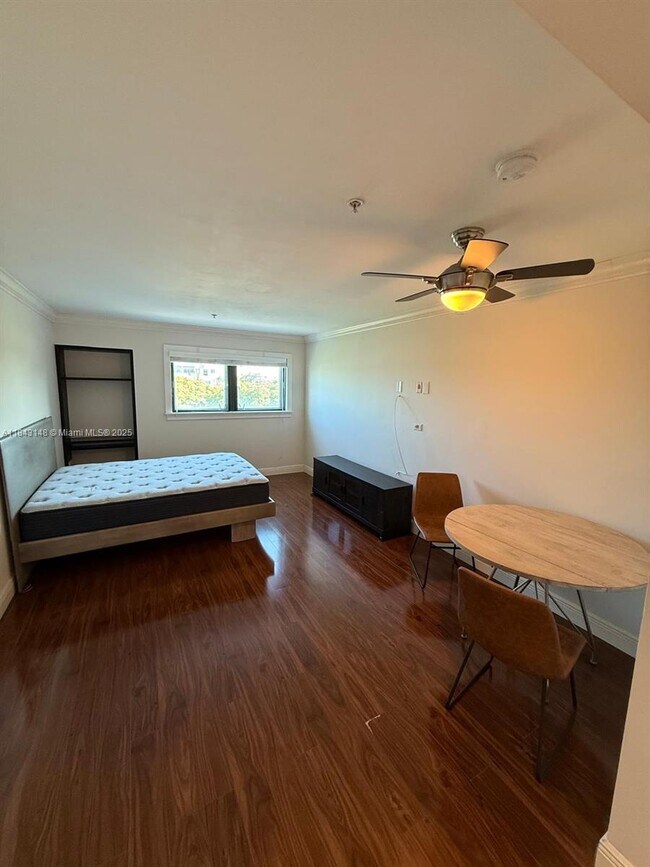Foto del edificio - 5715 SW 72nd St