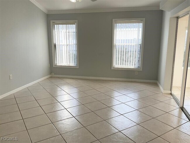 Foto del edificio - 3216 SW 7th Pl