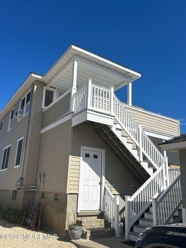 Building Photo - 624 Ocean Ave