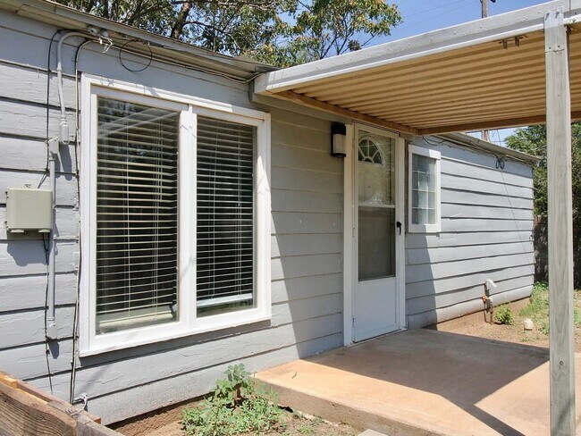 Foto del edificio - 2216 30th St