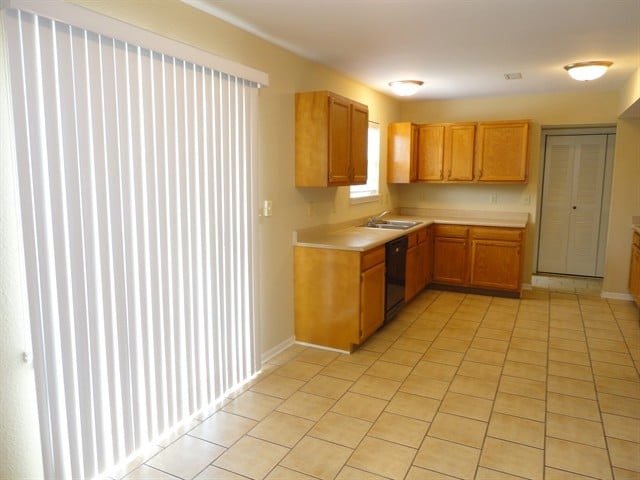 Building Photo - 5123 Milhouse Rd