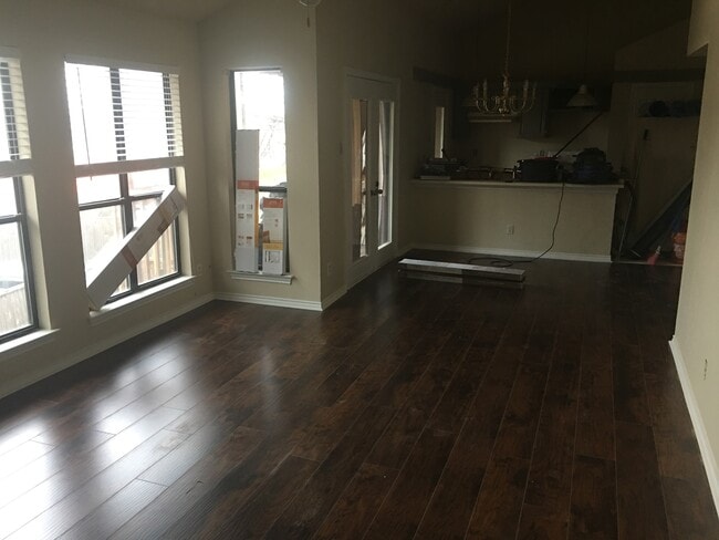 Building Photo - 7043 Holly Hill Dr